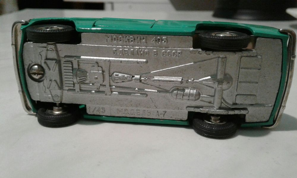 Модели, машинки СССР 1/43 МОСКВИЧ 403 А7