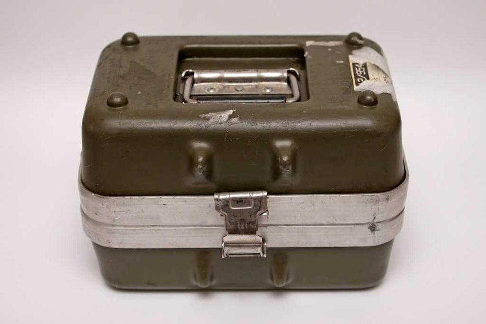 2 skrzynki na akcesoria wędkarskie