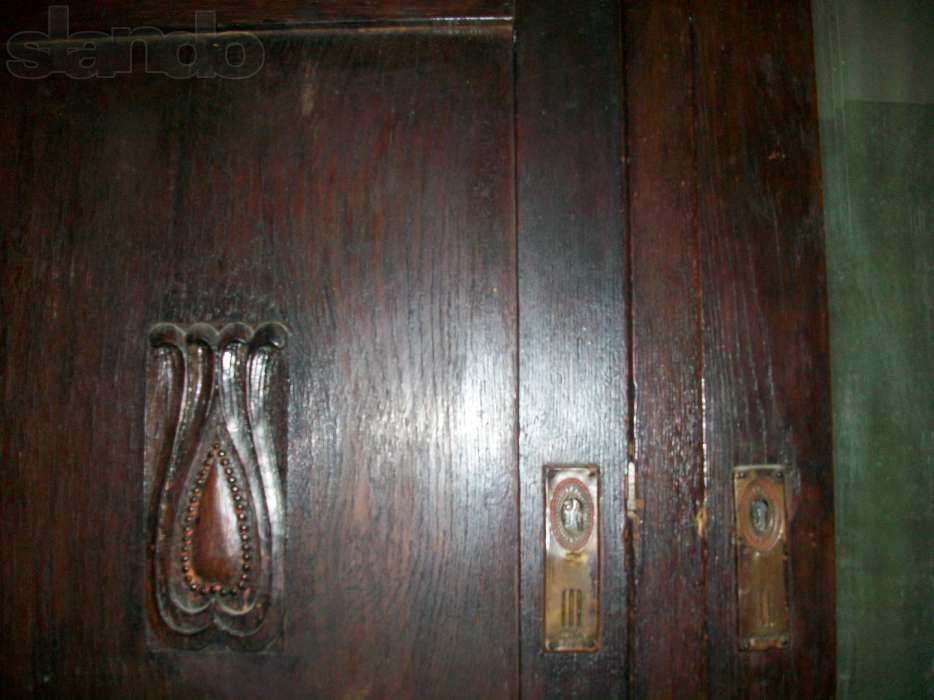 Старинный шкаф конца 19-начала 20 века