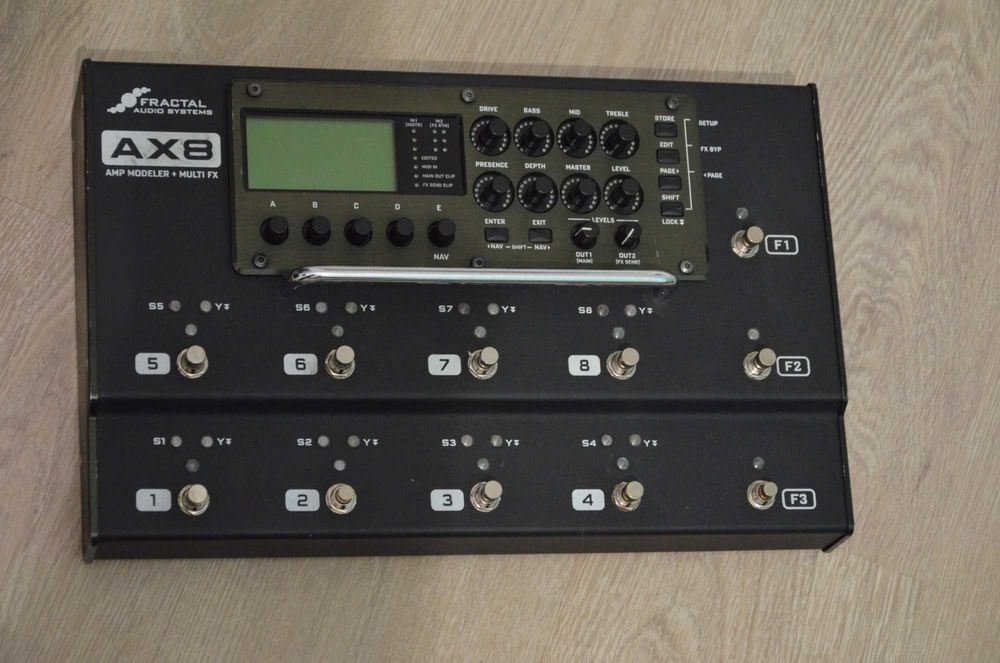 Fractal AX8 (hardcase + EV-1)