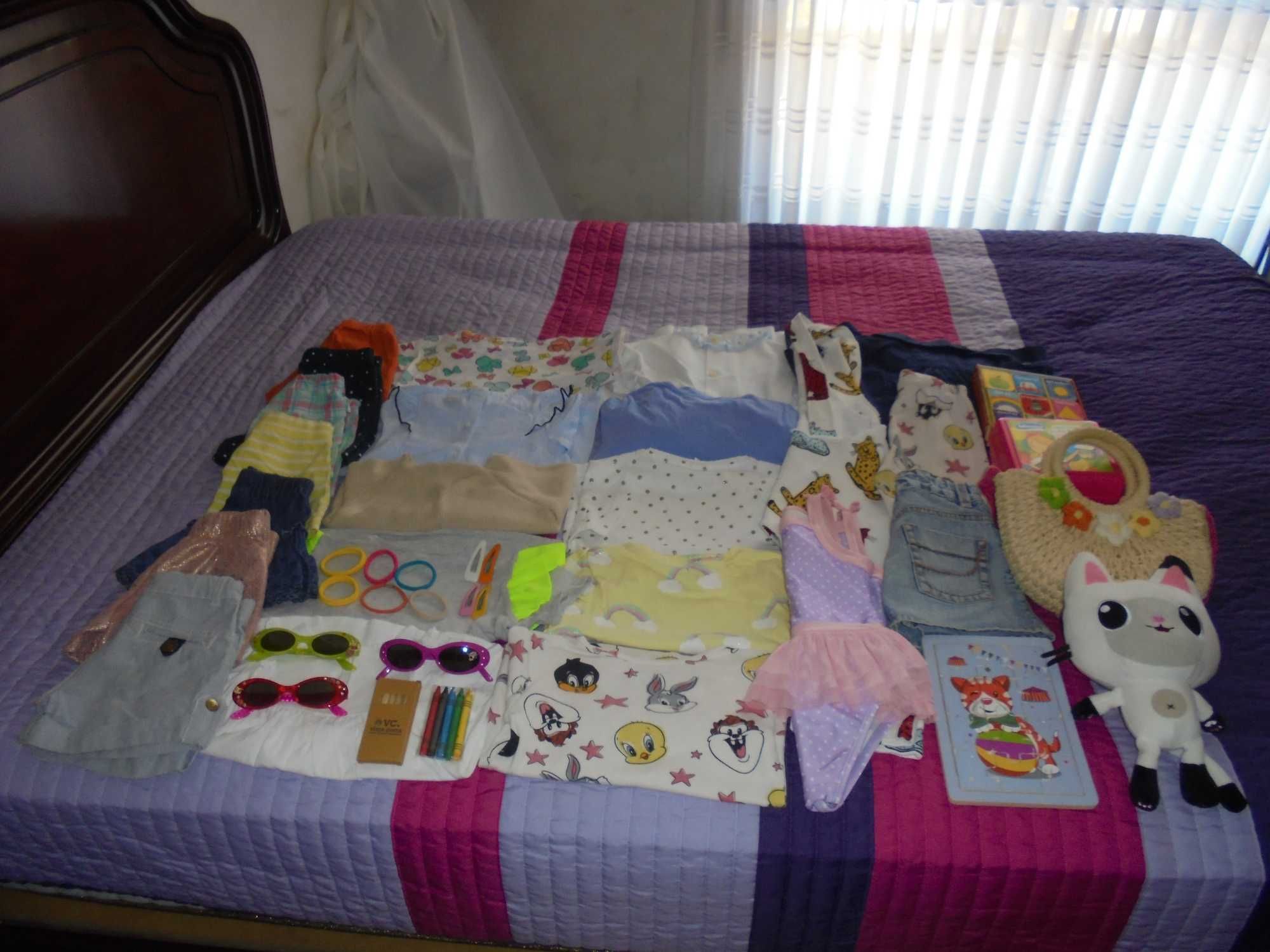 lote de roupa de menina a carteira as flores
