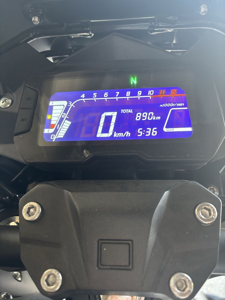Barton GT 125 – 2024 | 890 km | Kufer