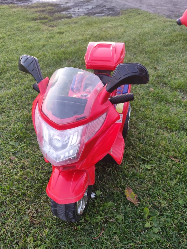 Motor akumulatorowy