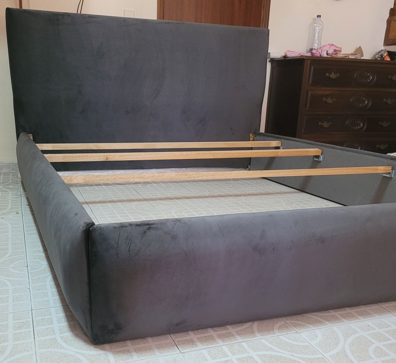 Cama nova embalada antracite