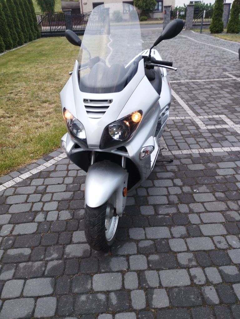 Suzuki Burgman 650