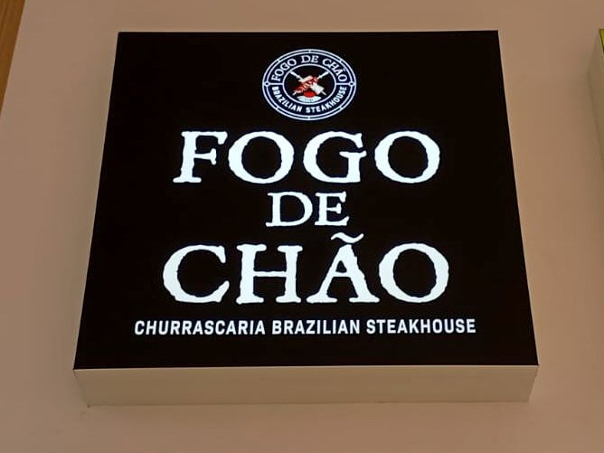Reclamos Luminosos em Chapa