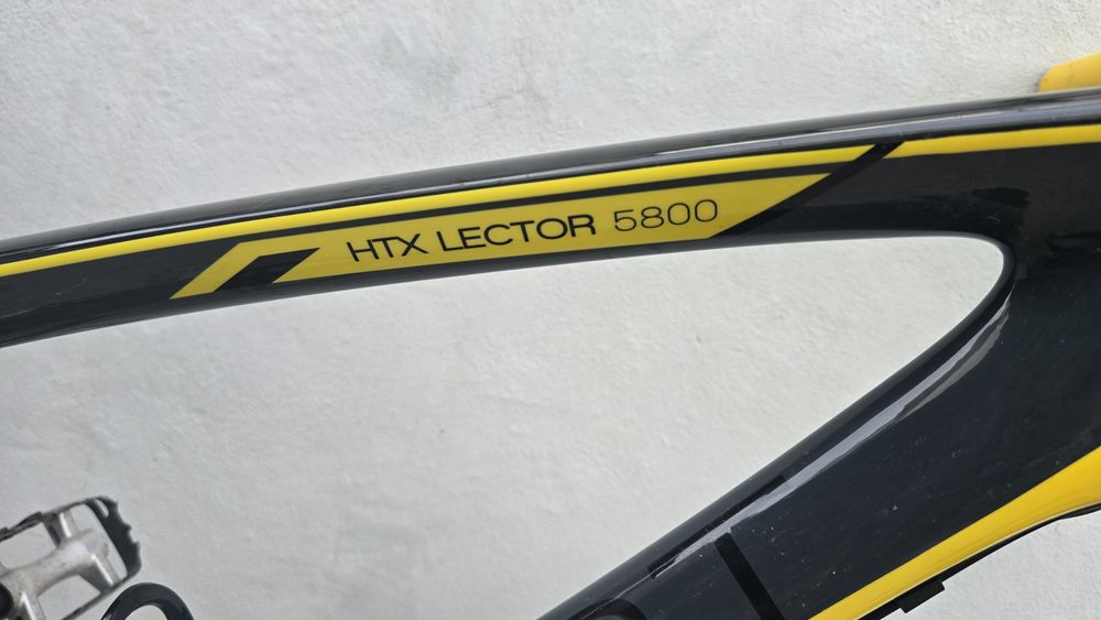 Bicicleta toda em carbono roda 26