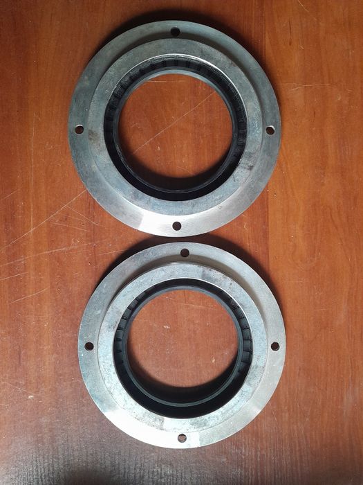 Сальник со стаканом КрАЗ