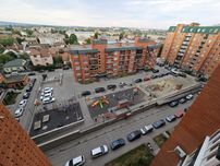 Здається новобудова в парковій зоні