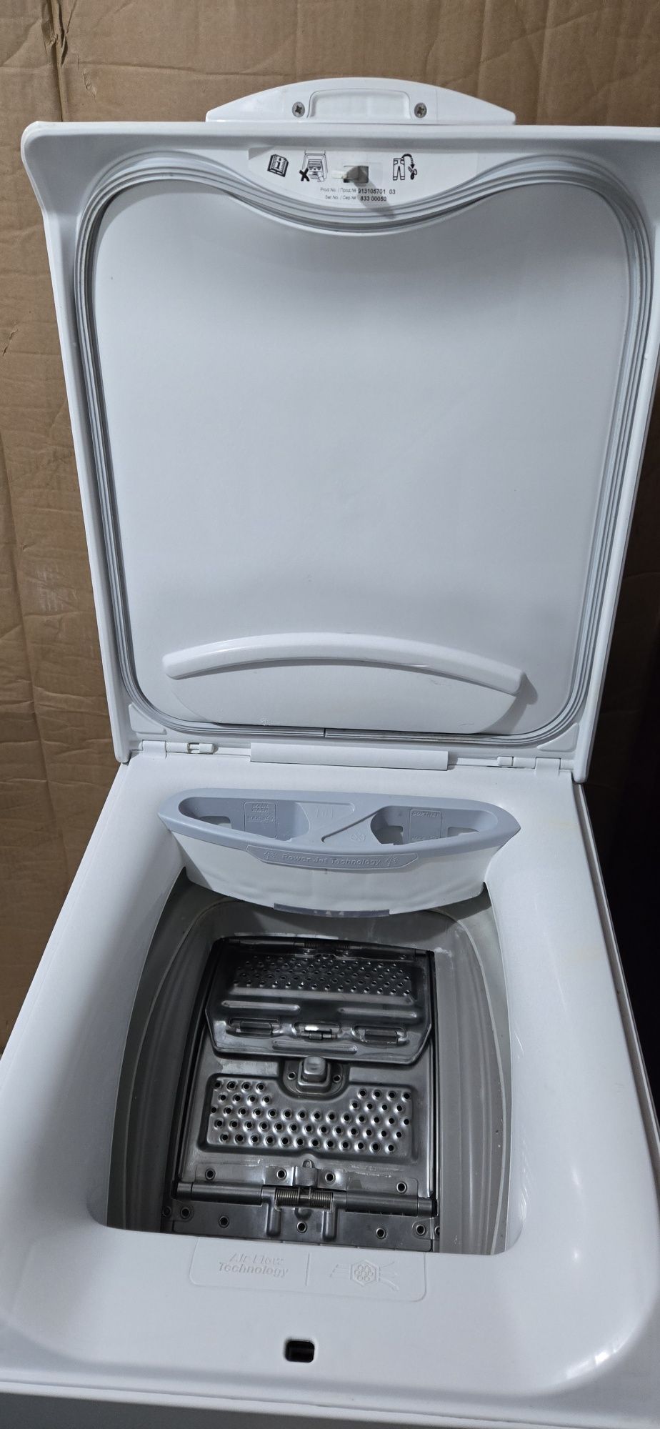 Продам пральну машину ZANUSSI ZWY61023WI