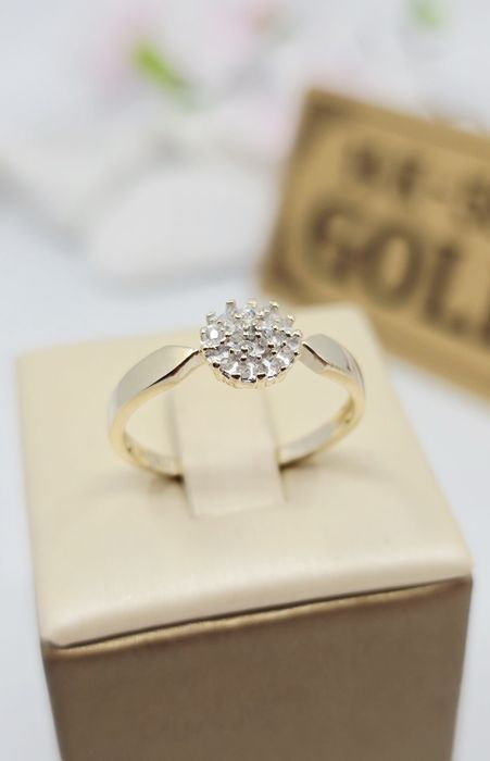 Złoty pierścionek próba 585 14k z diamentem bez certyfikatu  Używany