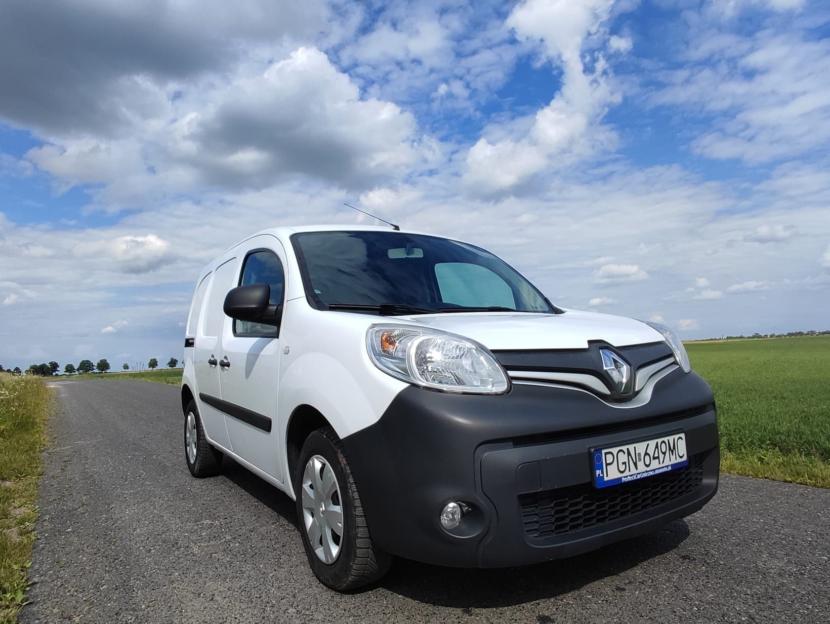 Renault kangoo 1,5 DCI 6 drzwi 180 tyś km 2018 roku klima