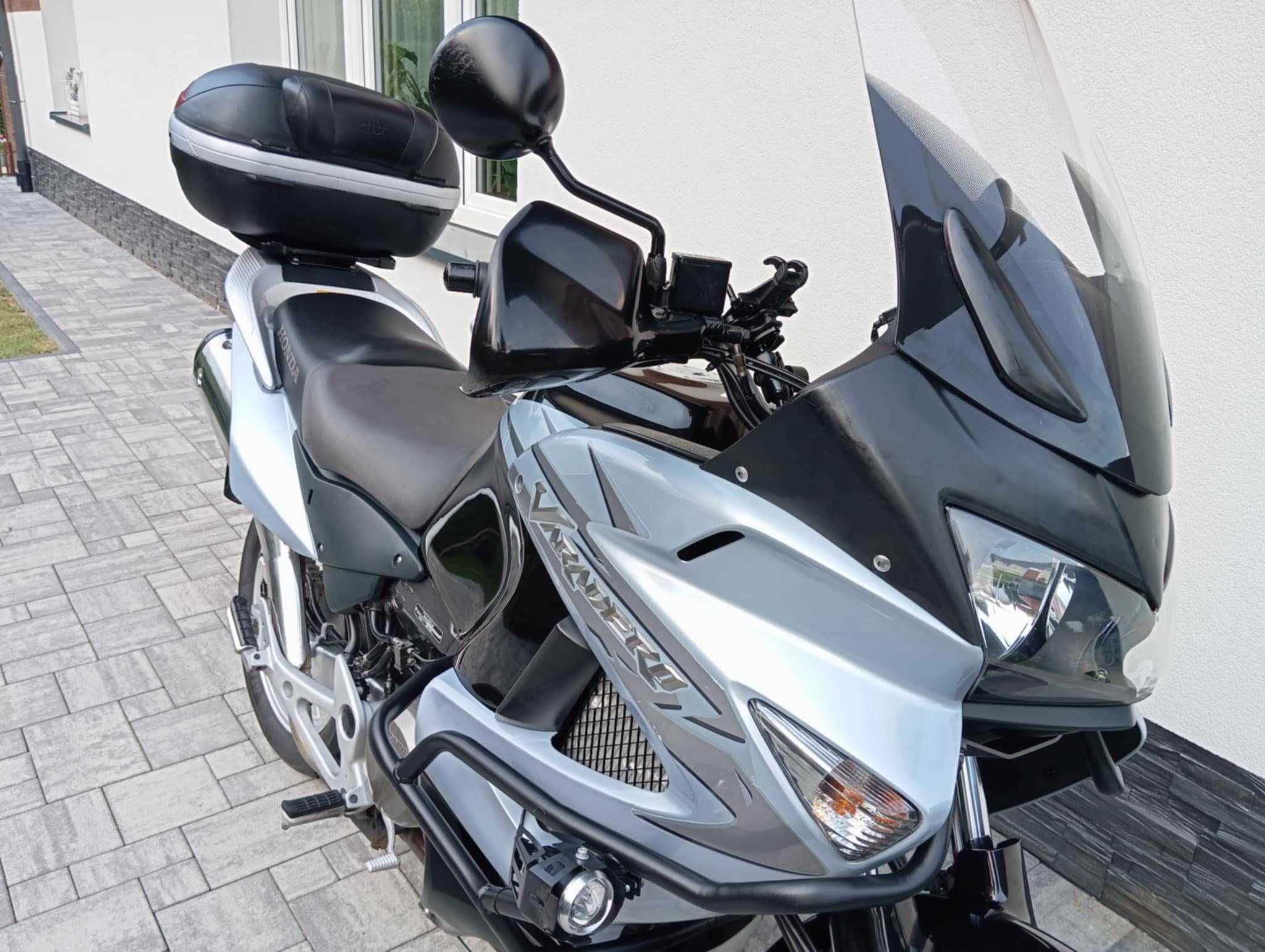 Honda Varadero XL 1000 SD02 2007r. Oryginał, Dodatki Zarejestrowana