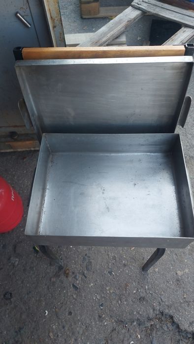 ёмкость с нержавейки не магнит