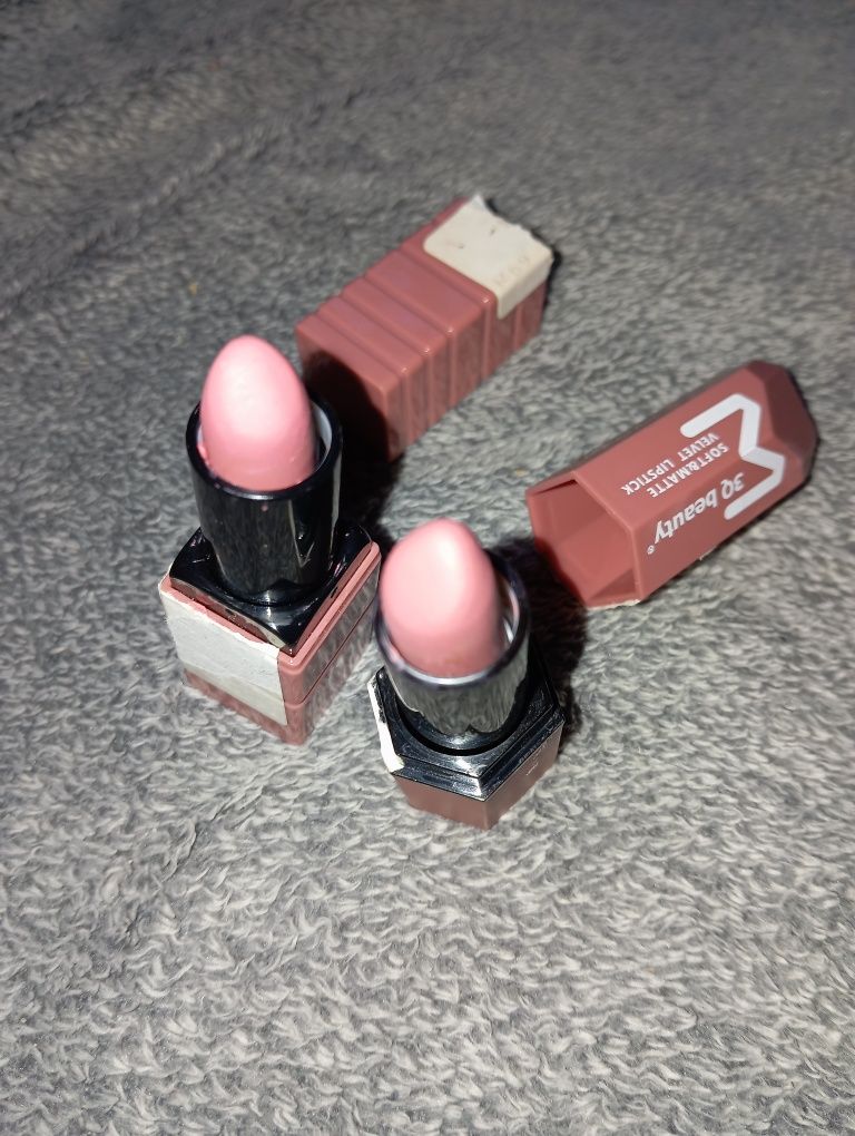 Soft & matte Velvet lipstick