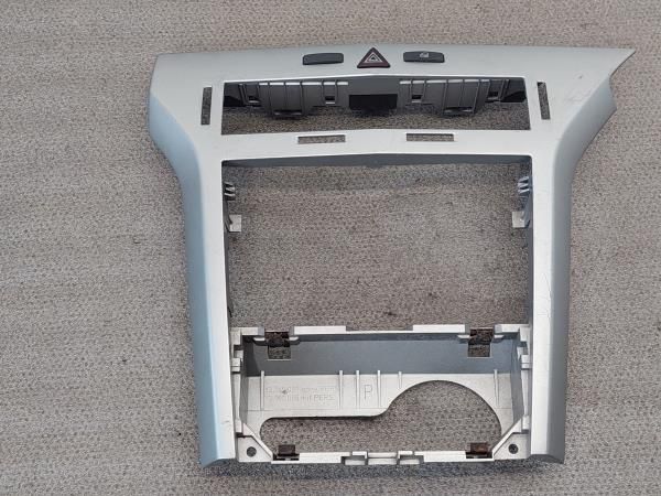 Moldura da consola central / rádio / aro OPEL Astra H Hatchback (L48)