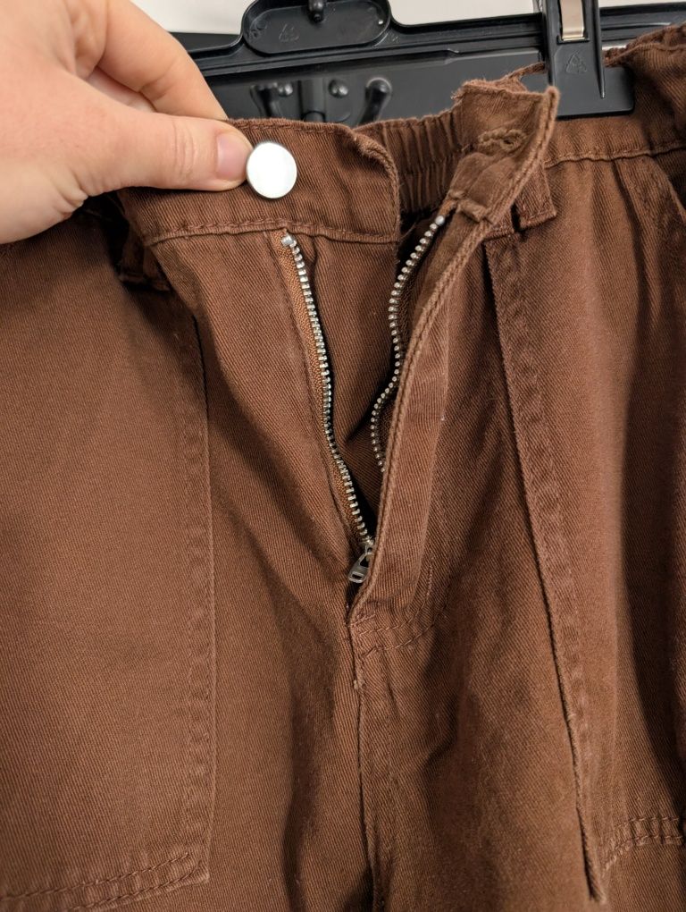 Brązowe bojówki H&M.. Rozmiar. S.