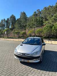 Peugeot 206 1.4 ano 2004