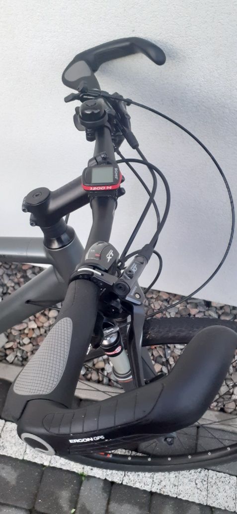 Rower crossowy Cube Nature 2023 cały na XT rozmiar M jak Nowy !