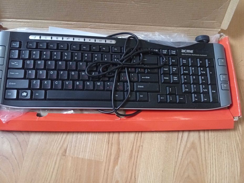 Клавіатура до комп'ютера