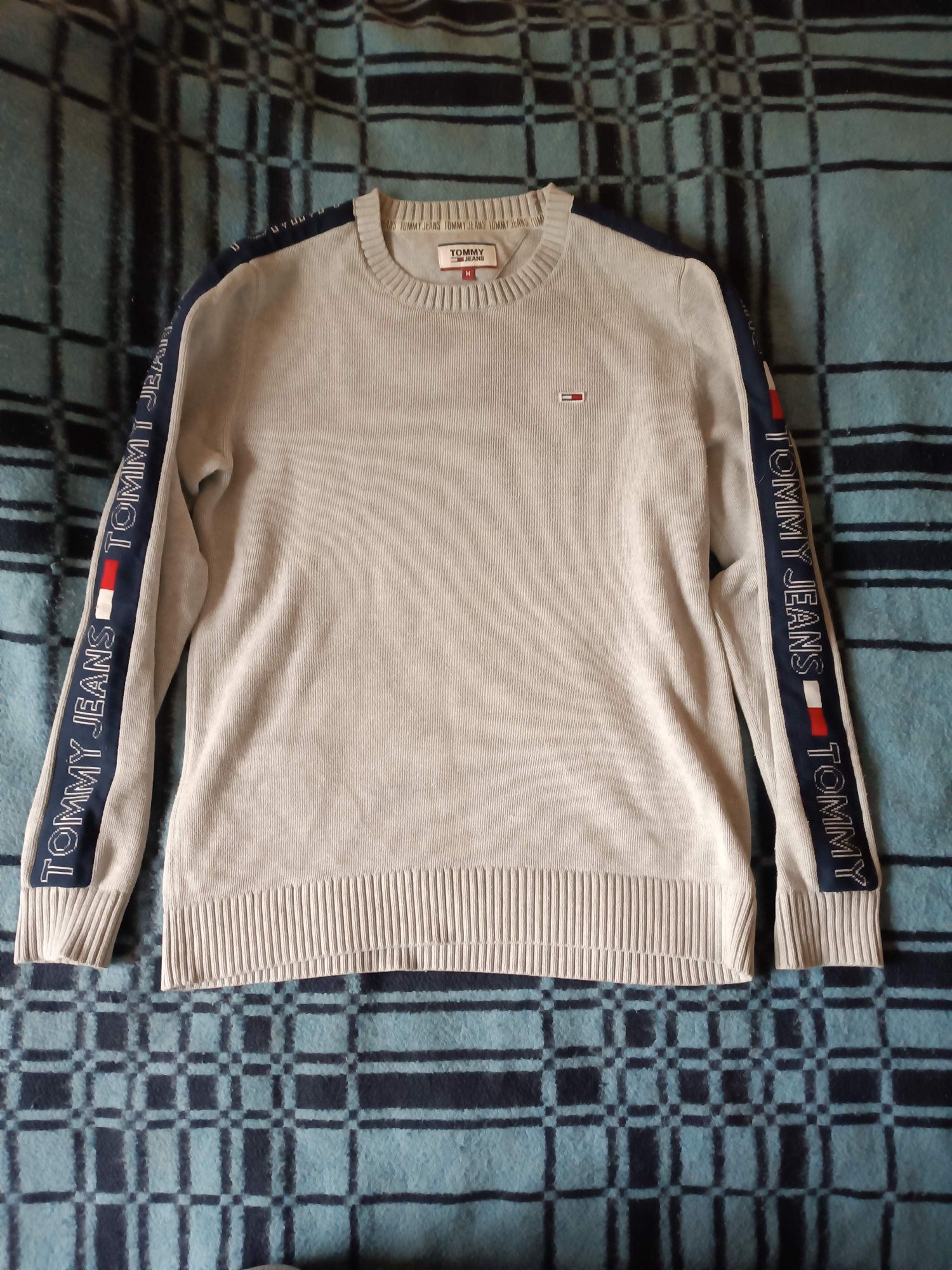 Bluza , sweter Tommy Hilfiger roz M

Stan BDB

Szczegółowe wymiary:

d