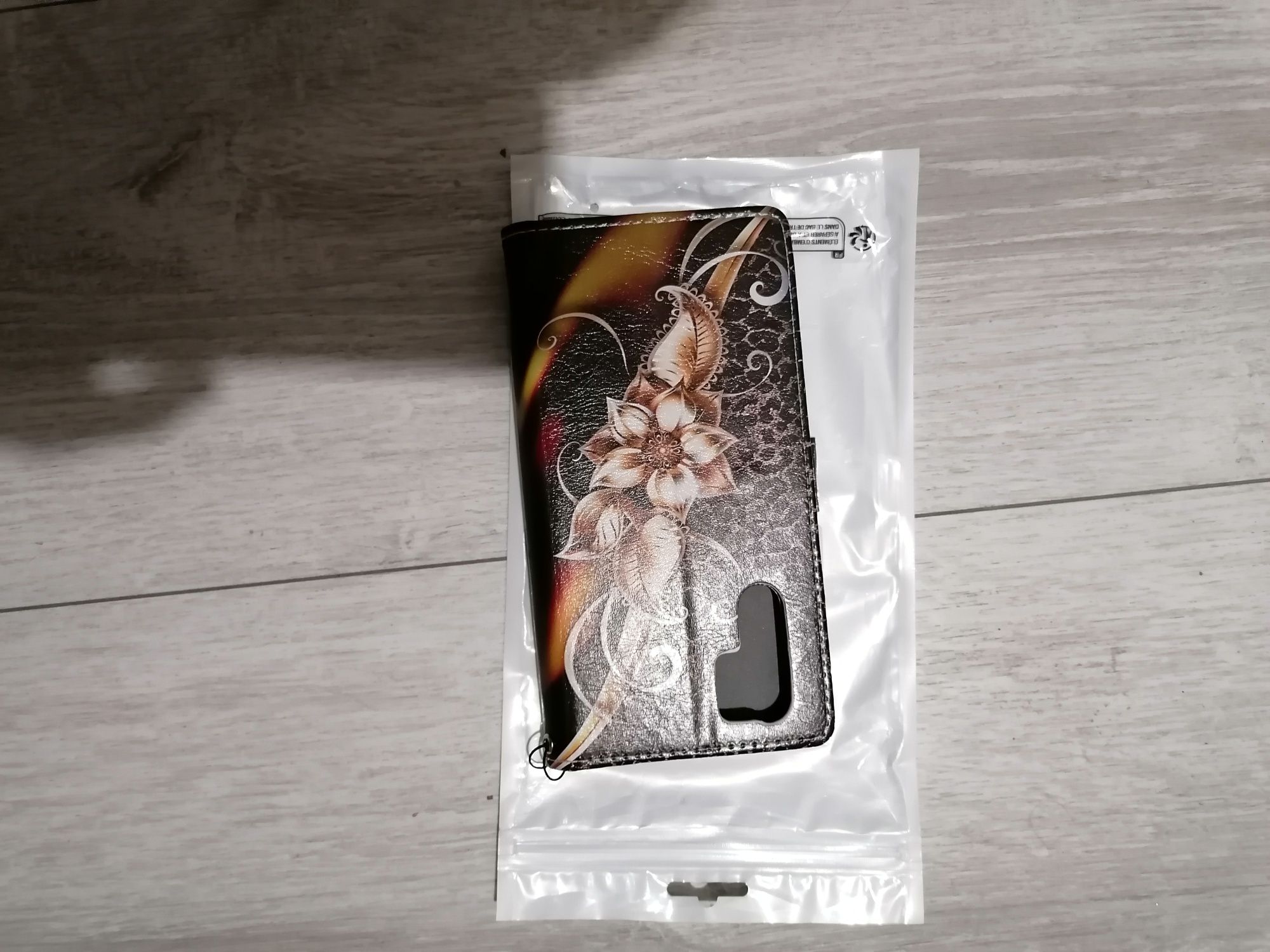 Etui do telefonu