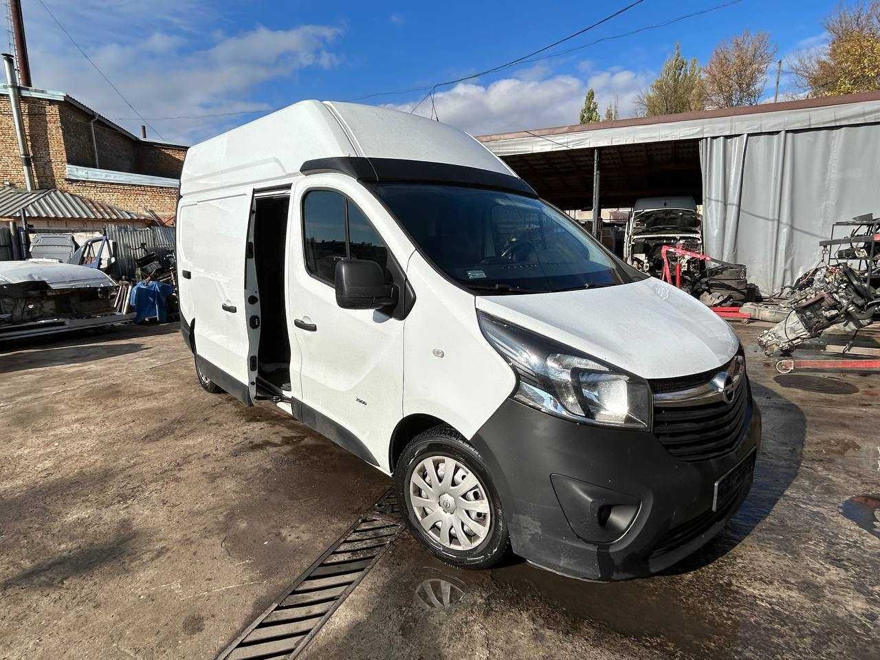 Renault Trafic 3 Розбірка трафик виваро Разборка Opel Vivaro КПП фари