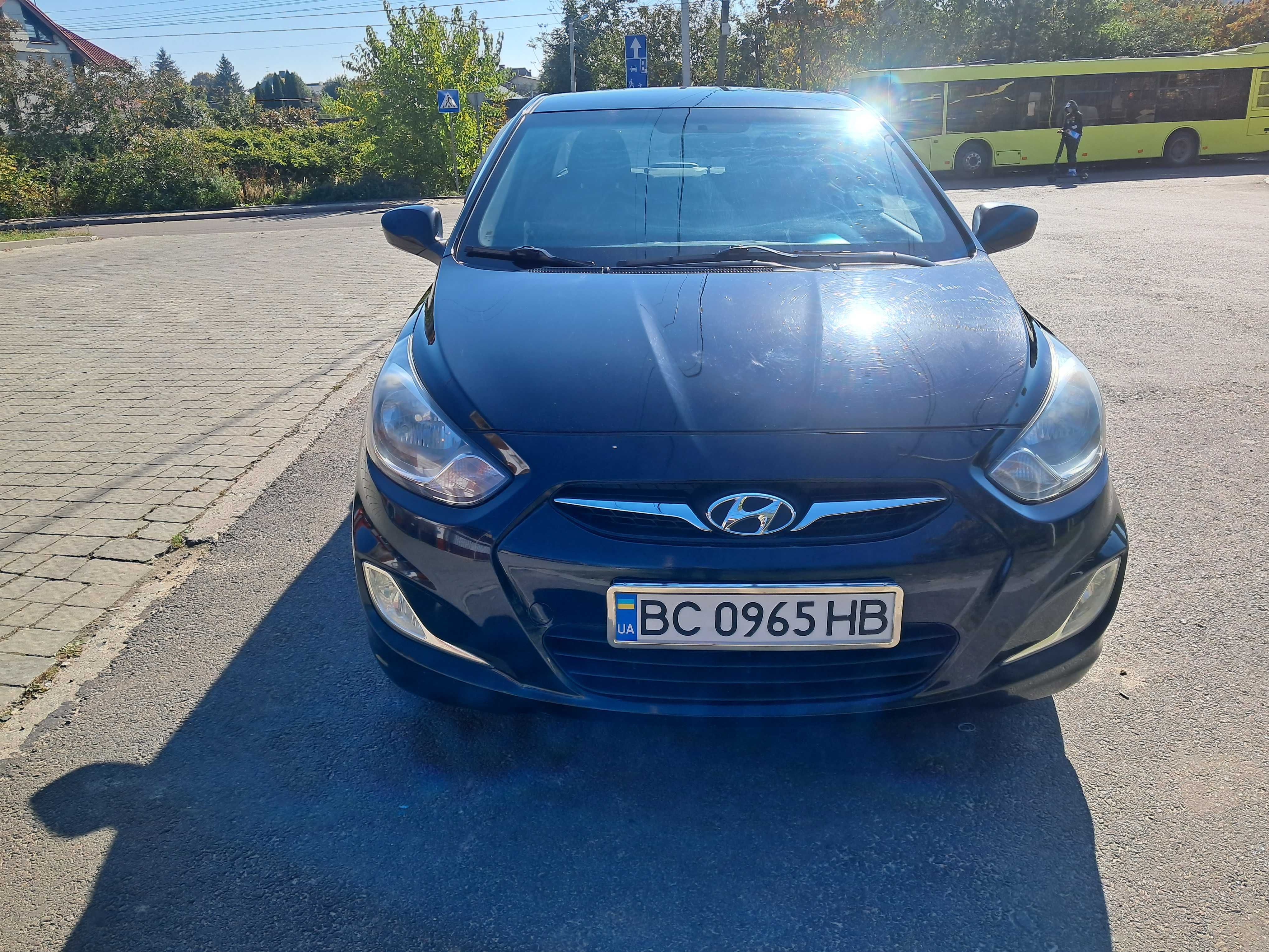 Hyundai Accent 2012