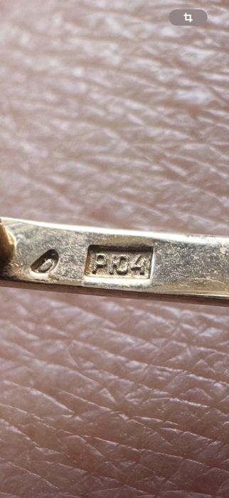 Золотая брошь с фианитом из красного золота 583 проба