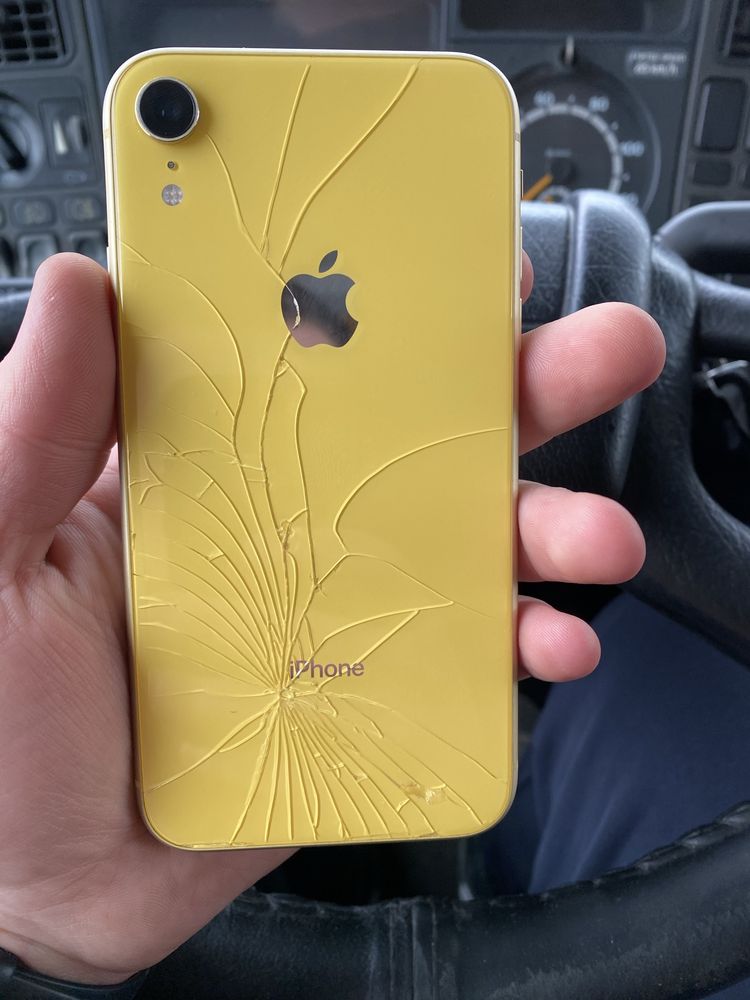Продам Iphone Xr