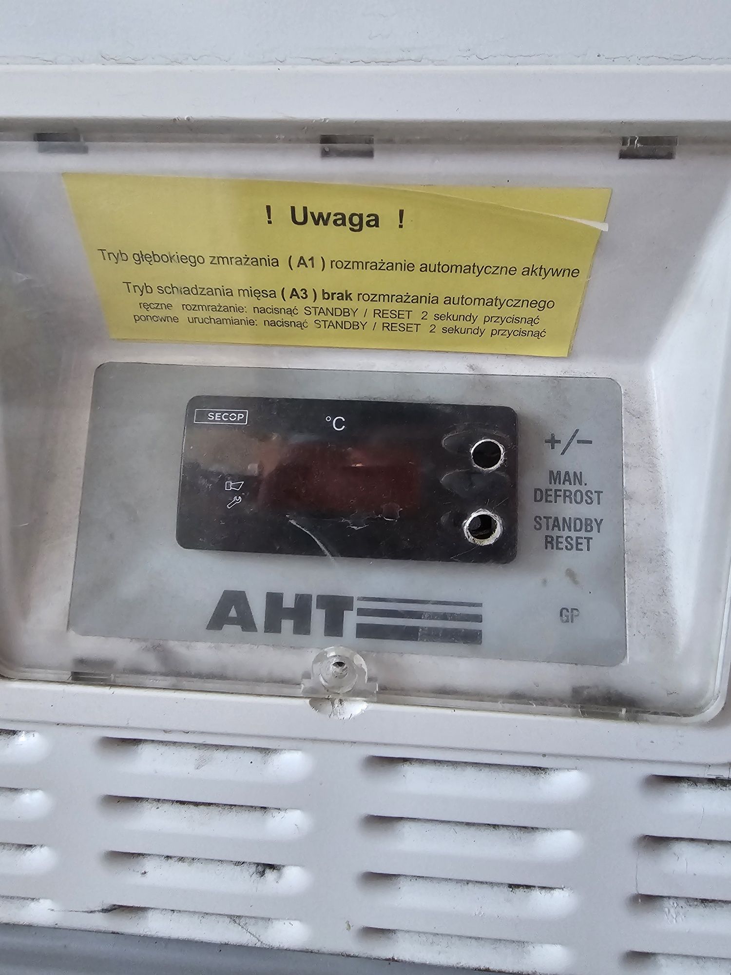 Zamrażarka skrzyniowa AHT Miami 250 [1125L)