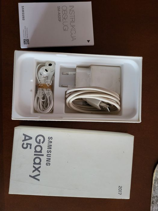 Samsung Galxy A5 2017 blue stan idealny