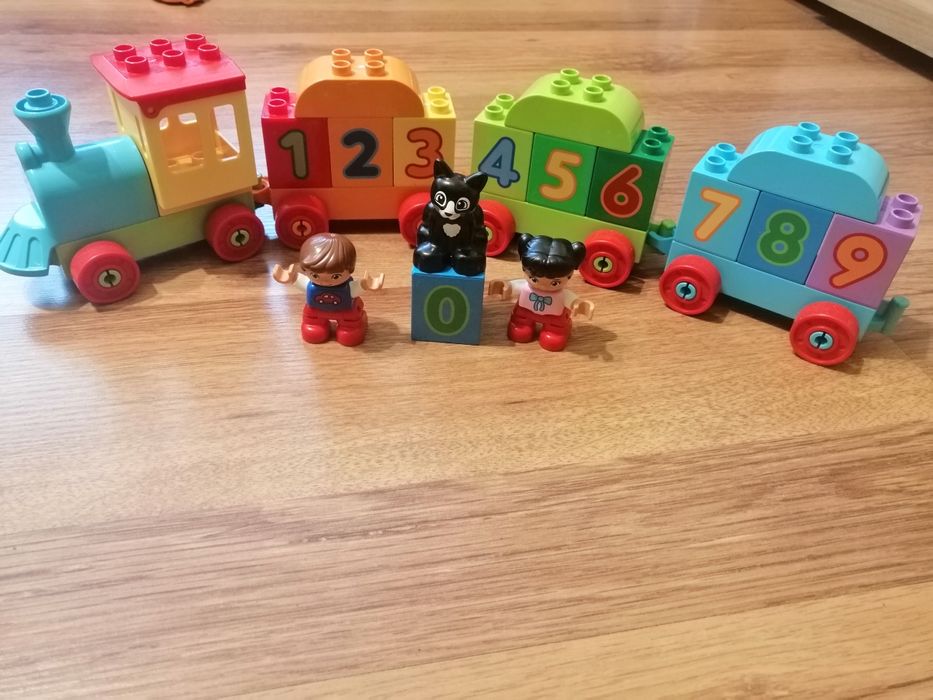 Lego Duplo - pociąg, policjant, koparko-ładowarka, holownik