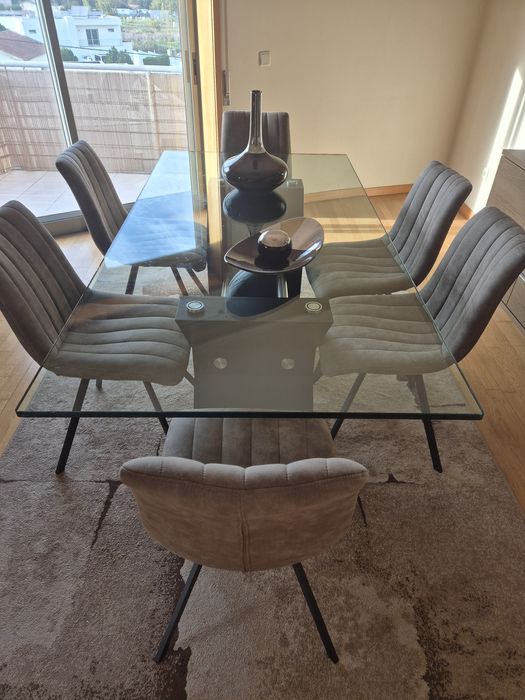 Vendo mesa de jantar como nova