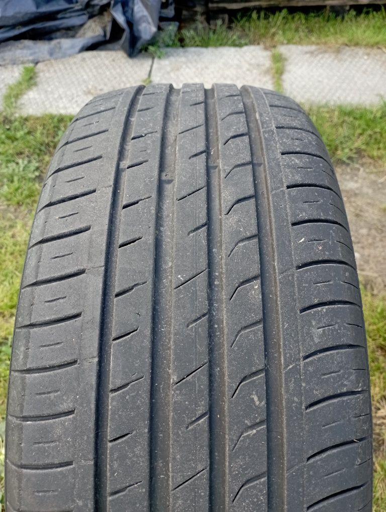 Opony letnie Nexen NFera SU1 215/55 R17 2019 rok