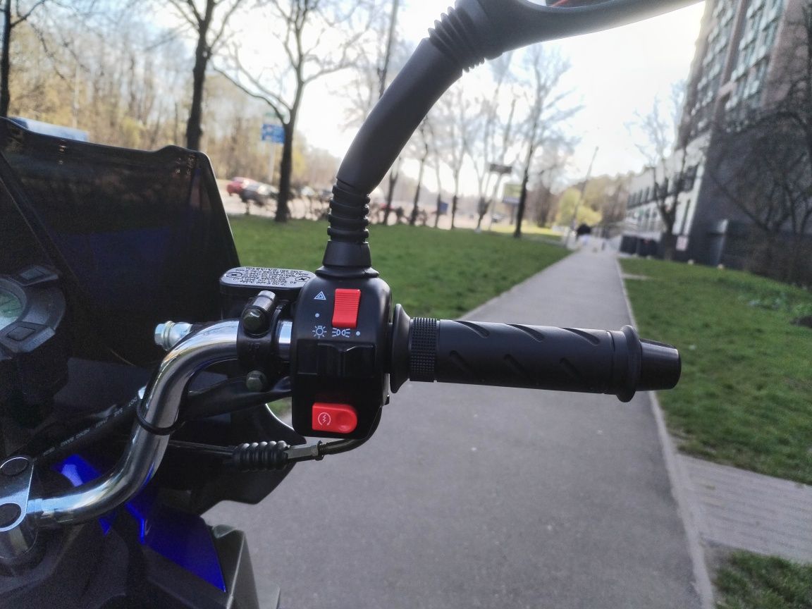Скутер SPARK SP150S-19BN
