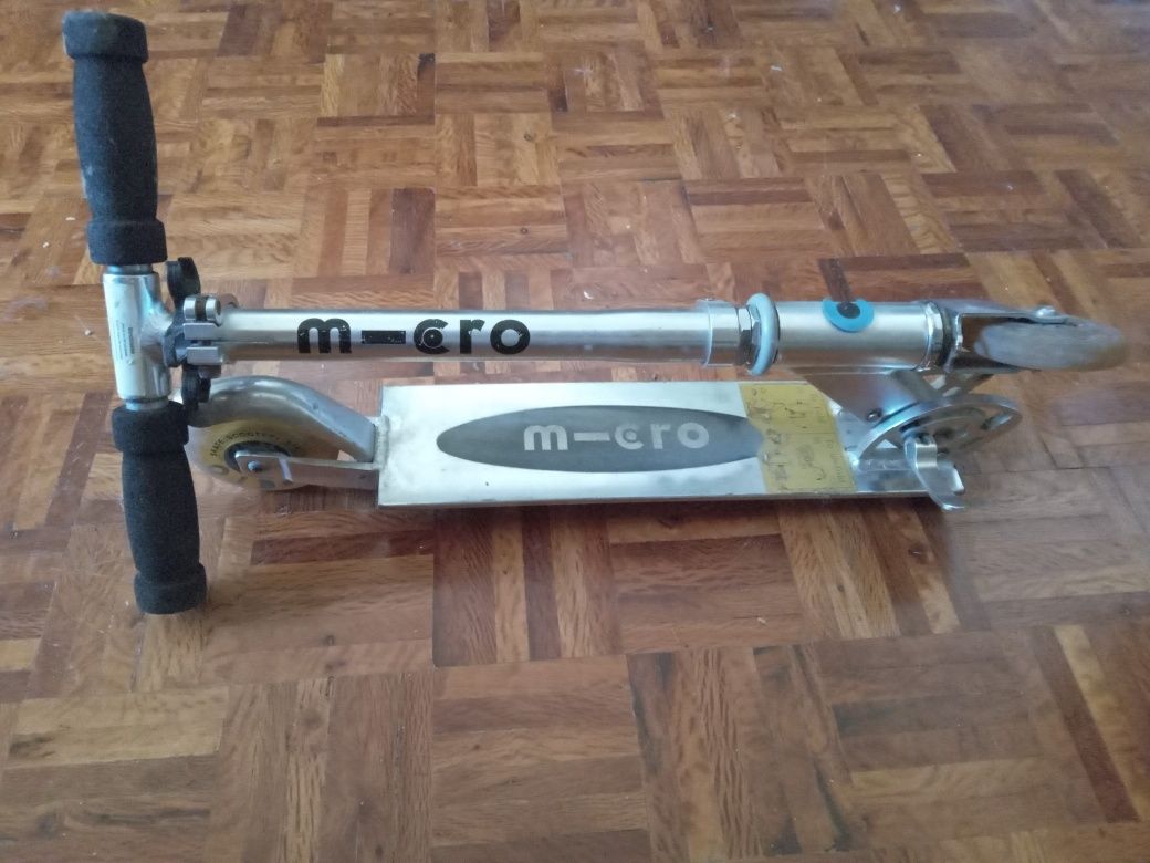 2 trotinetes marca micro e decathlon
