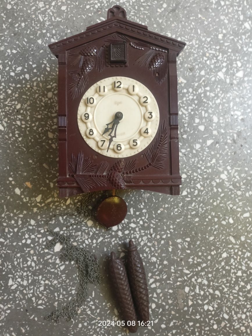 Stary zegar kukulka
