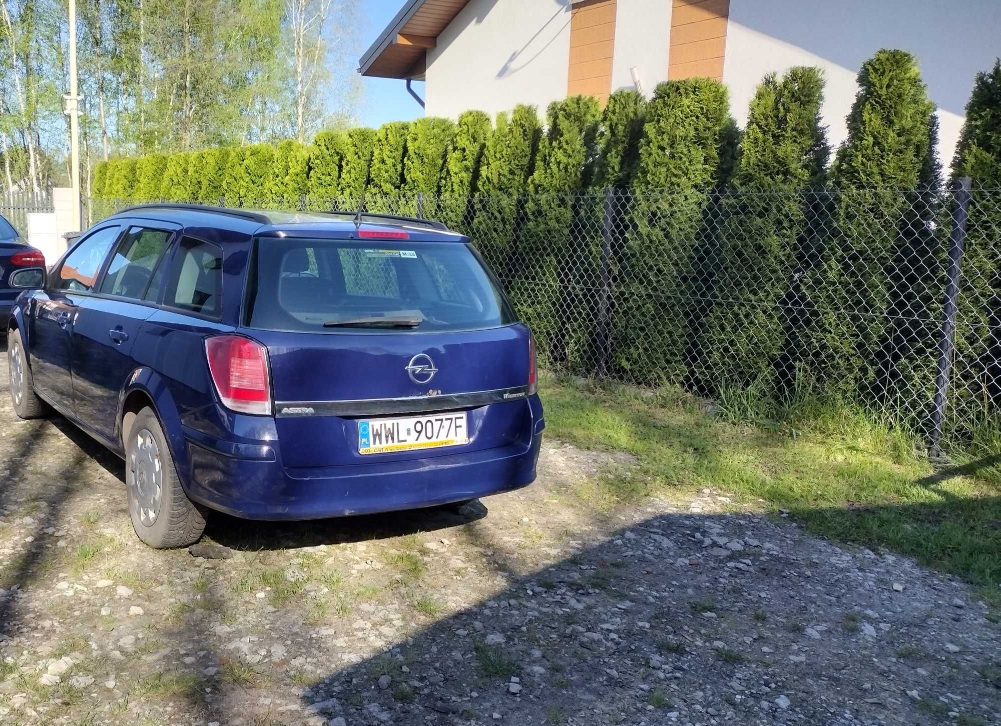 Opel Astra H . Benzyna 1,6 2006