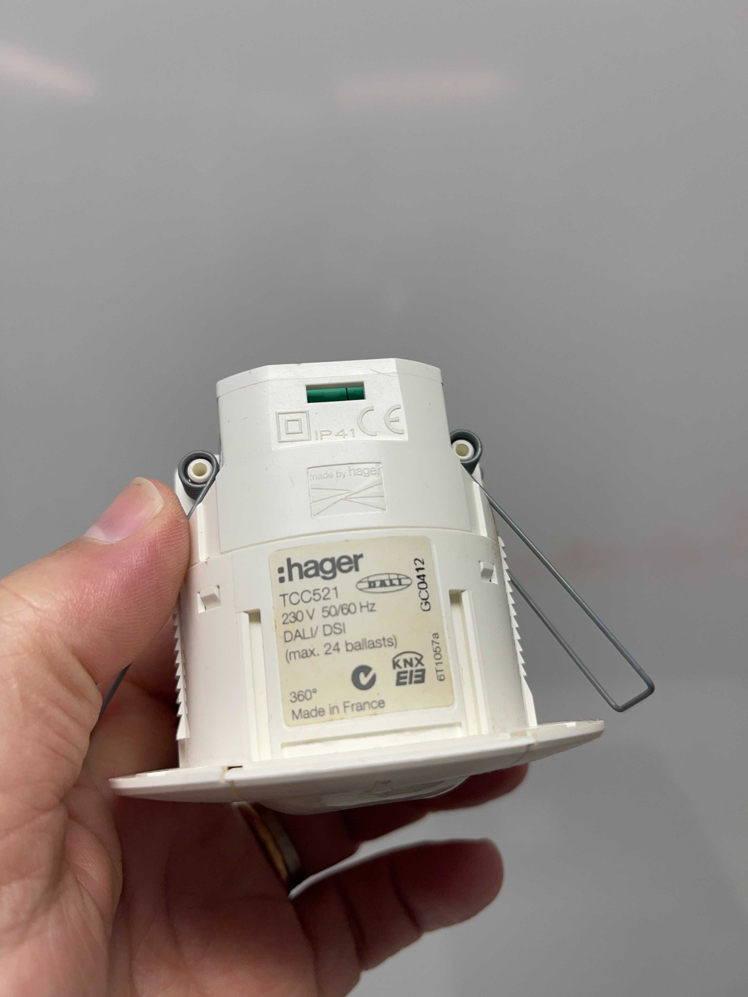 Equipamento de domótica para controlo da sua casa