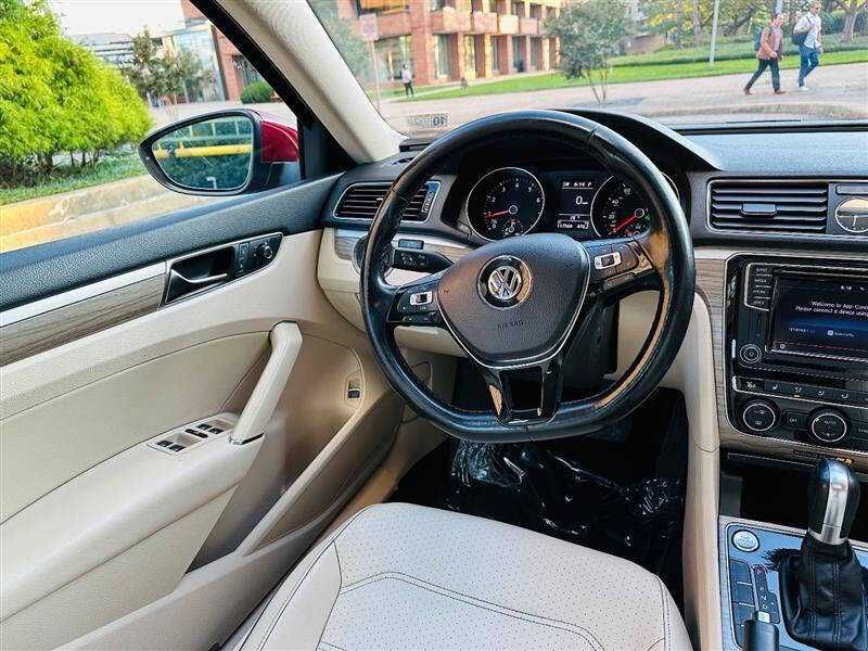 2017 Volkswagen Passat SE