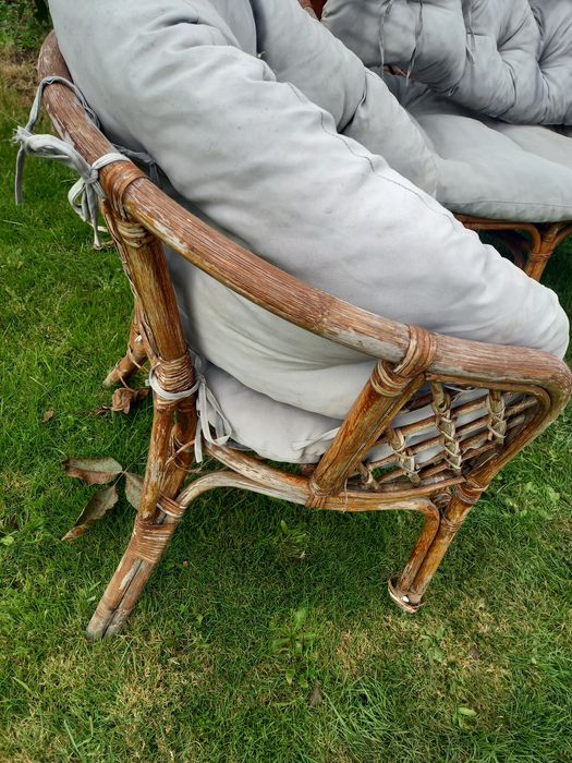 Zestaw mebli na taras z poduszkami