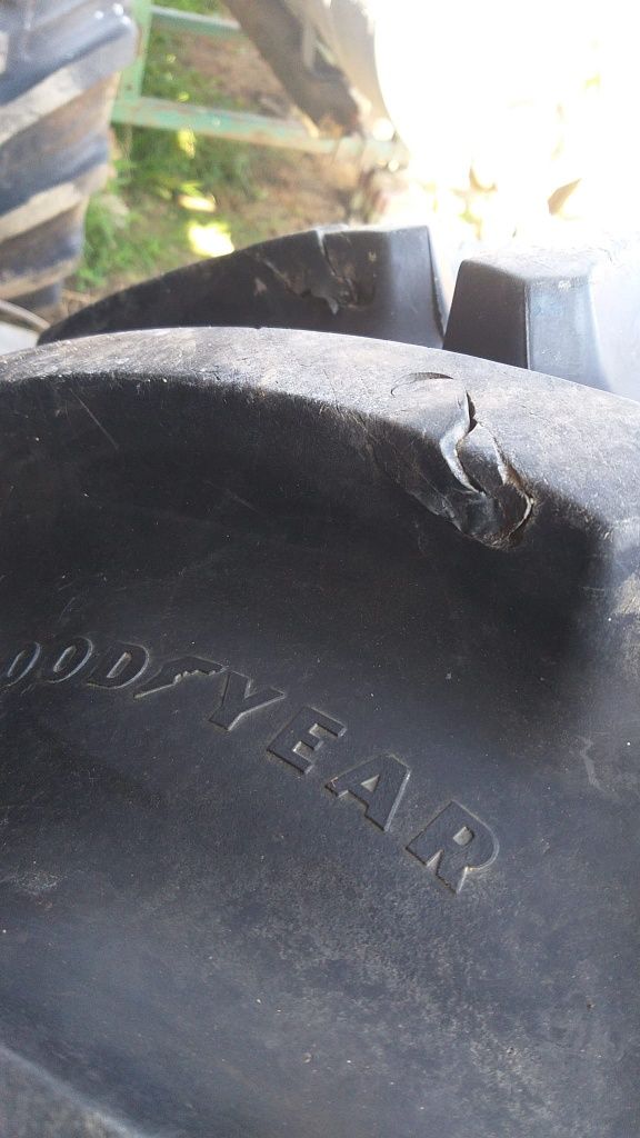 Opony Goodyear 380/85 R28