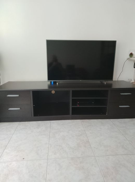 Móvel para TV e multimédia