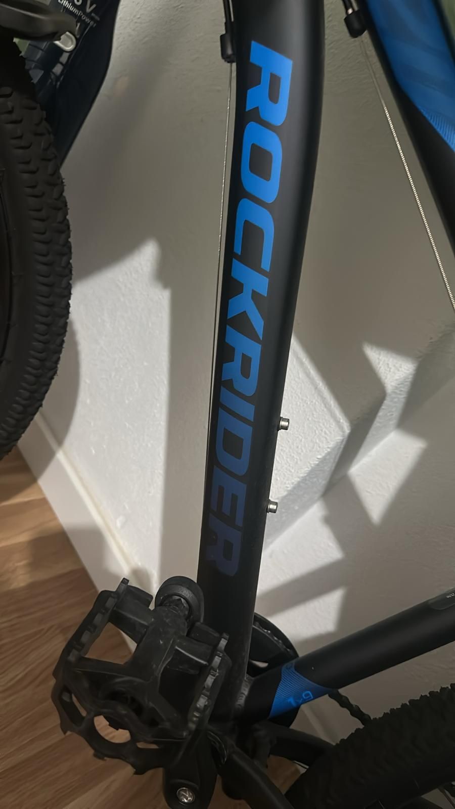 Bicicleta em ótimo estado + acessórios