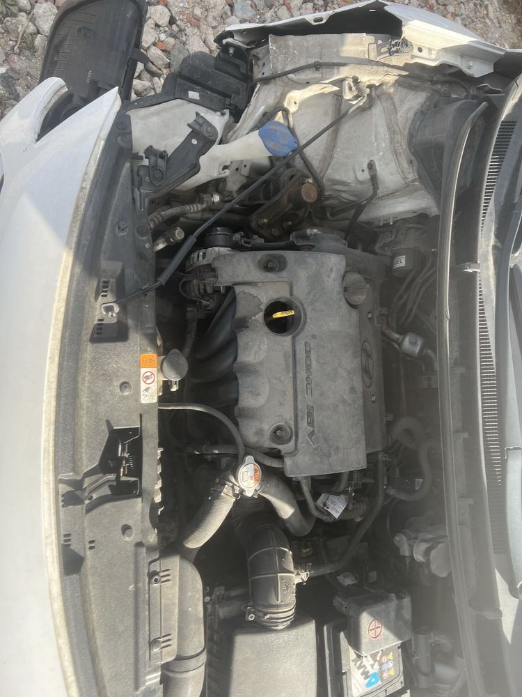 Hyundai i30 uszkodzony odpala jeździ  salon pl pierwszy własciciel