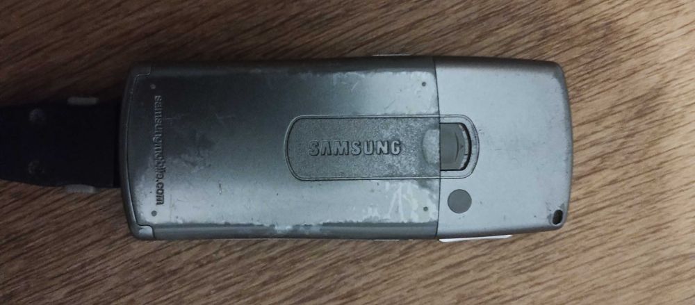 Samsung SGH-C100 z ładowarką