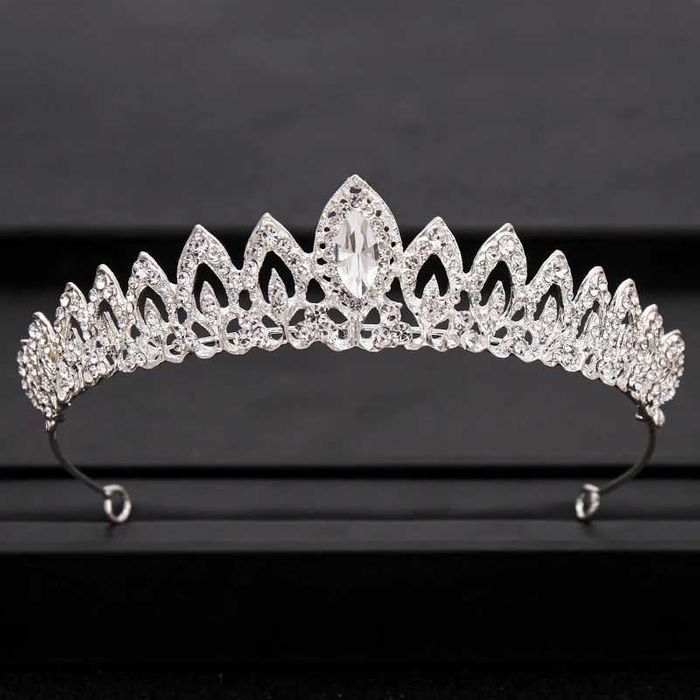 Tiara Para Noiva Com Pérolas e Cristais vários modelos