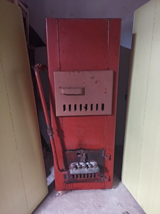 Продам котел,пiд тверде топливо та газ в хорошо у станi