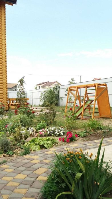 18 номерів з ремонтом | Готель біля моря, Станція Студентська